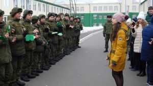 Клинцовские школьники побывали в гостях у солдат