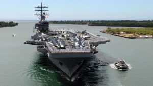 Адмирал ВМС США призвал напасть на Россию