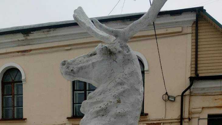 В Брянске на грани уничтожения оказались легендарные скульптуры оленей