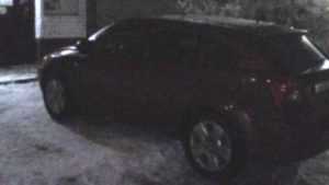 В Брянске водителя Dodge оштрафовали за стоянку на тротуаре