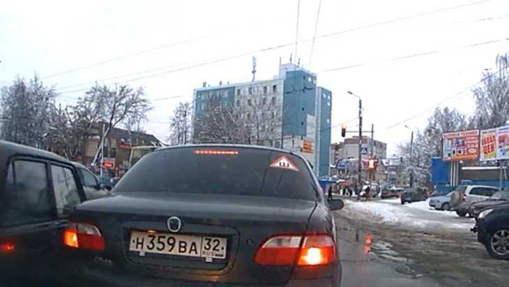 В Брянске сняли видео о слепом и глухом водителе