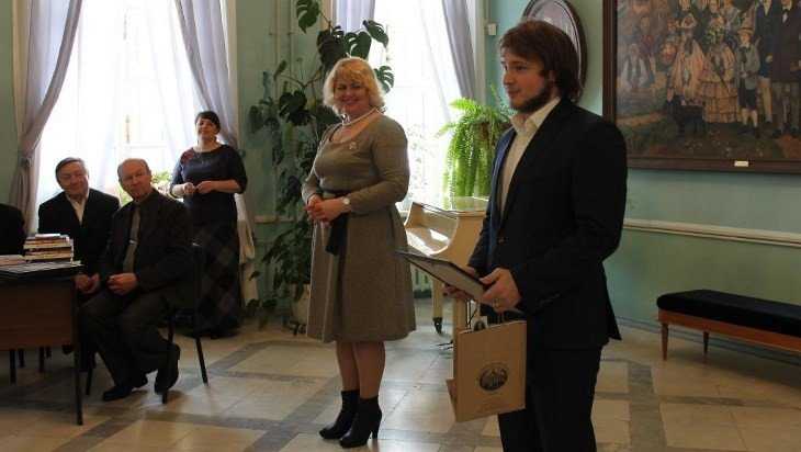 В тютчевский Овстуг пригласили молодых поэтов и писателей