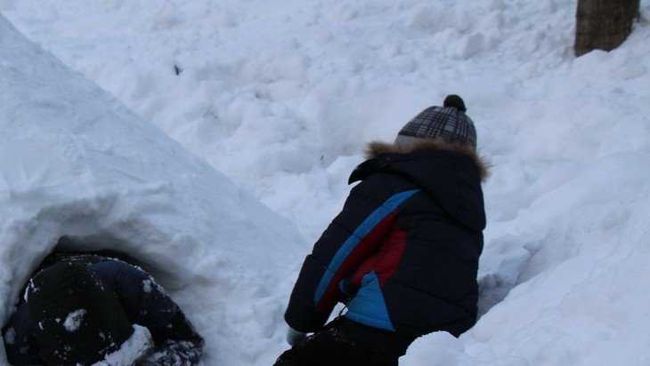 Брянский таксист спас от замерзания пропавшего воронежского школьника