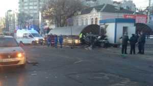 В трагическое ДТП у автовокзала Брянска попал 24-летний таксист-лихач