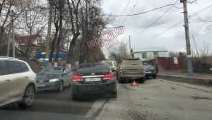 В Брянске из-за ДТП на улице Калинина образовалась пробка