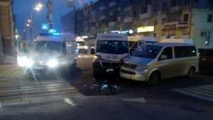 В Брянске на проспекте Ленина столкнулись два микроавтобуса
