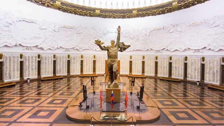 Брянцев пригласили на прогулку по московскому Музею Победы