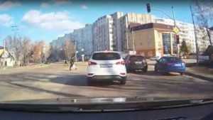Водителя «Инфинити» оштрафовали в Брянске на 1000 рублей по видео