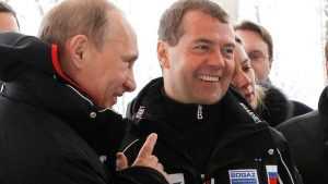 Путин заработал в 2018 году 8,6 млн рублей, Медведев – 9,9