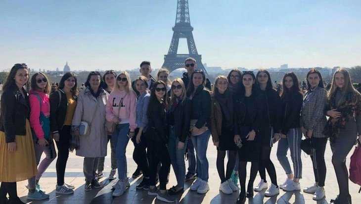 Брянские студенты прошли языковую стажировку во Франции 