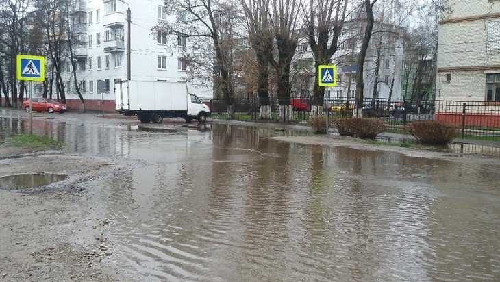 В Брянске утонула Клинцовская улица