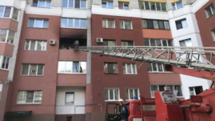 В Брянске на улице Романа Брянского загорелся балкон многоэтажки