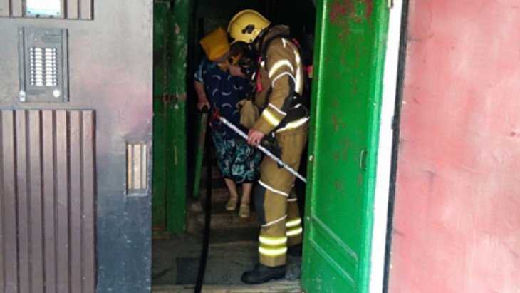 В Брянске из горящей многоэтажки эвакуировали 10 человек