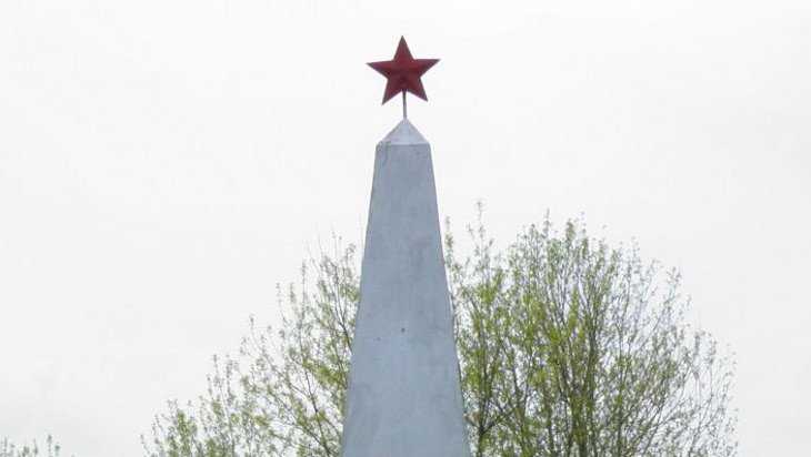 Воинский памятник в Меркульеве привели в порядок