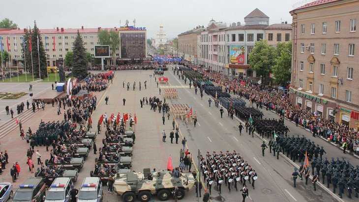 В День Победы в Брянске жириновцы провели желто-синий перформанс