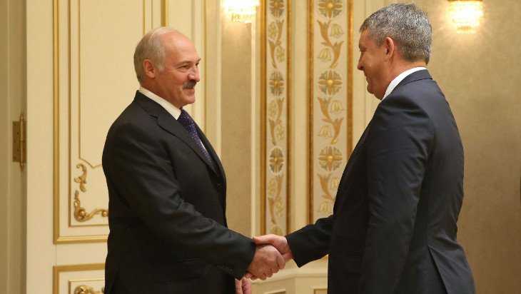 Лукашенко поблагодарил губернатора Брянской области Богомаза