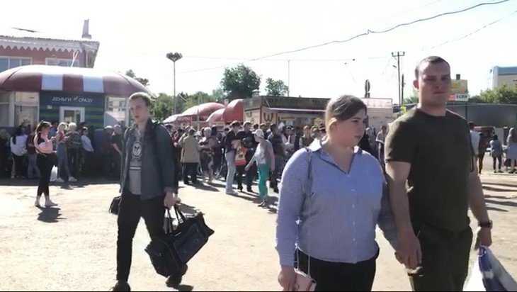 В Брянске из-за угрозы взрыва были эвакуированы вокзал, ЦУМ и «Галерея»