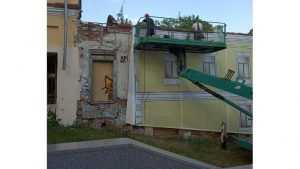 Брянцев рассмешила маскировка старых зданий на бульваре Гагарина