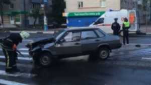 В Брянске при столкновении грузовика и легковушки пострадали люди