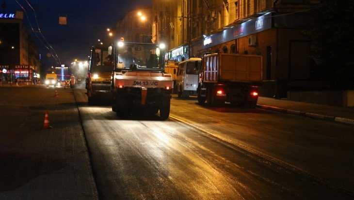 В Брянске ремонтировать проспект Ленина стали даже ночью
