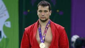 Брянский самбист Артём Осипенко понесет знамя сборной России