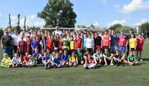 В Брянске Николай Валуев дал старт фестивалю детского дворового футбола
