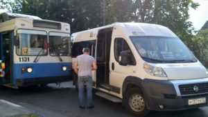 В Брянске столкнулись троллейбус № 12 и маршрутка № 36