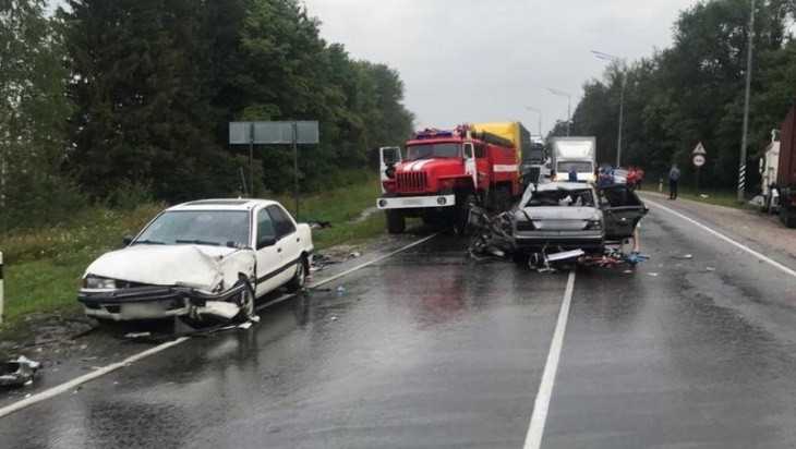 Под Жуковкой в ДТП с 5 автомобилями погиб 22-летний водитель