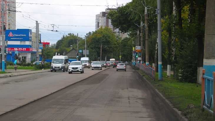 В Брянске начали ремонт четырех километров дороги на Бежицкой улице 