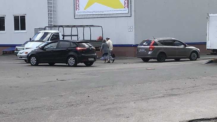 В Брянске два лихих водителя ухитрились столкнуться возле «Линии»