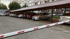 В Брянске стали открывать платные автомобильные стоянки с навесами