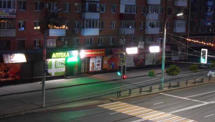 Жительница Брянска пожаловалась на уличный мрак в центре города