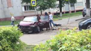 В Брянске в ДТП с «Яндекс.Такси» ранения получили два человека