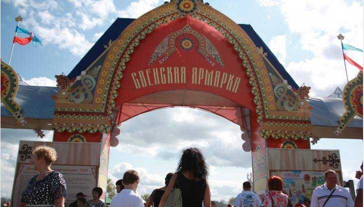 Свенскую ярмарку посетил замминистра сельского хозяйства Белоруссии
