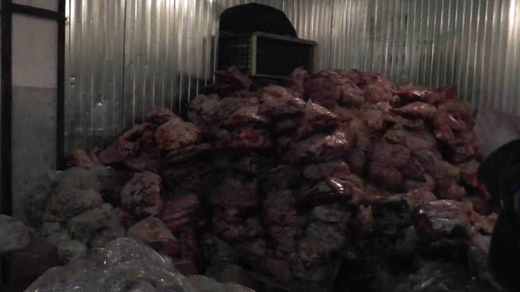 На комбинате брянского экс-депутата Толстенка изъяли 20 тонн сомнительного мяса