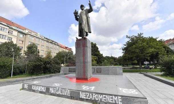 В Праге набирает обороты провокация с памятником маршалу СССР Ивану Коневу