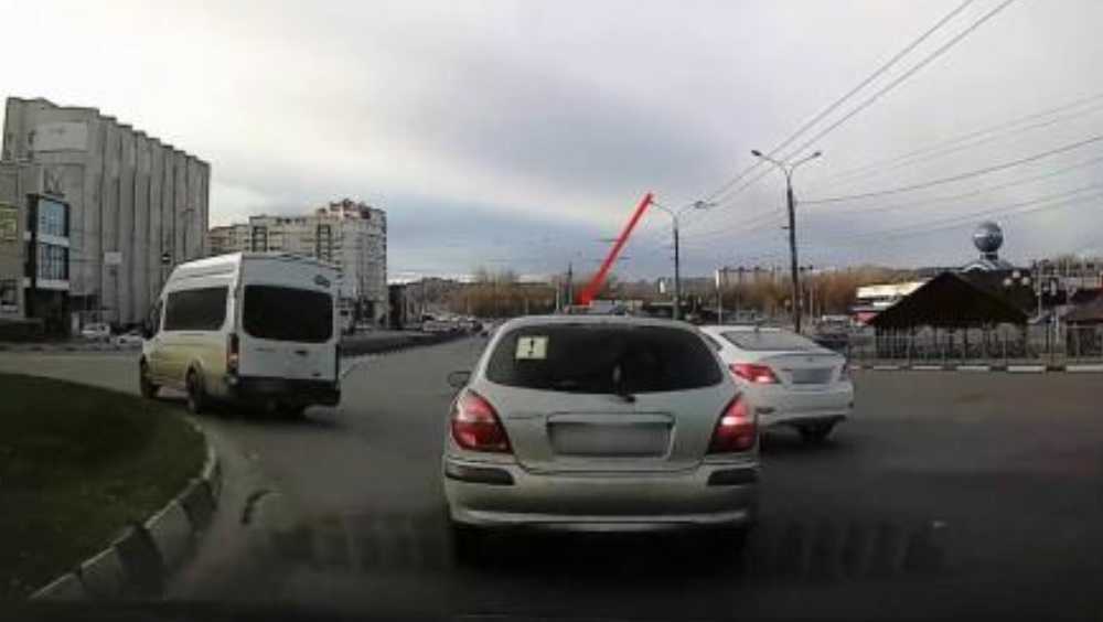 В Брянске водителя Nissan оштрафовали за опасный маневр на дороге