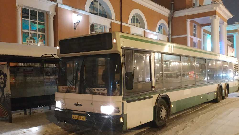 В Брянске расписание вечерних автобусов от вокзала изменится