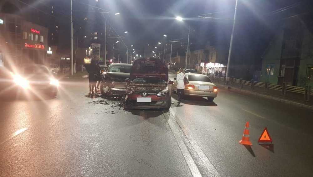 В тройном ДТП возле «Туриста» в Брянске пострадала виновница аварии