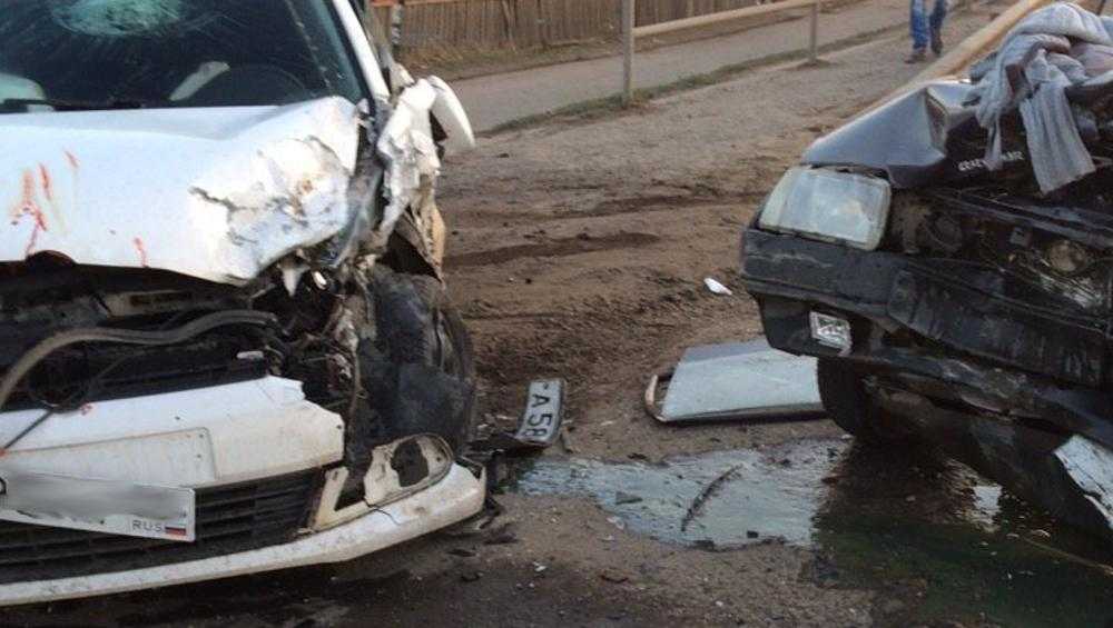 В Новозыбкове автомобилистка и водитель не поделили перекресток