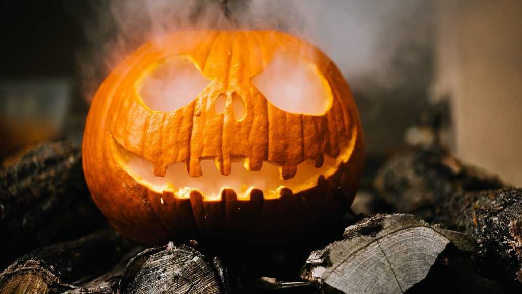 «Милый праздник»: как россиян приучают к гнилым тыквам Хэллоуина