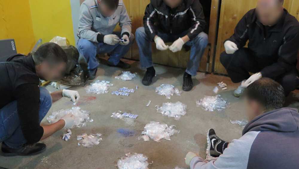 В Брянске осудят шайку наркоторговцев из пяти человек