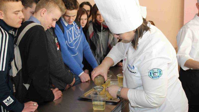 В Брянске откроют мастерские поваров и кондитеров