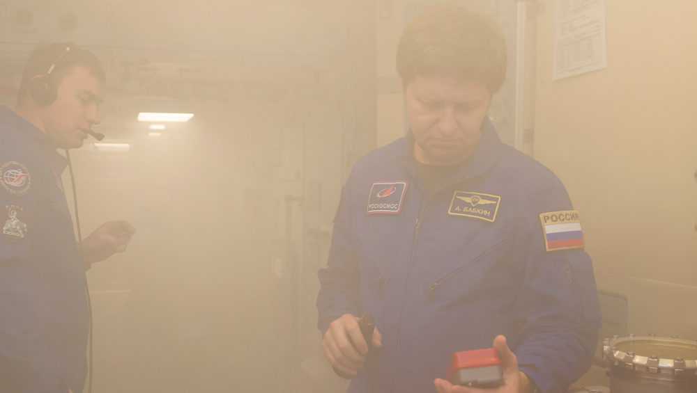 Брянский космонавт Андрей Бабкин удачно покинул охваченную огнем МКС