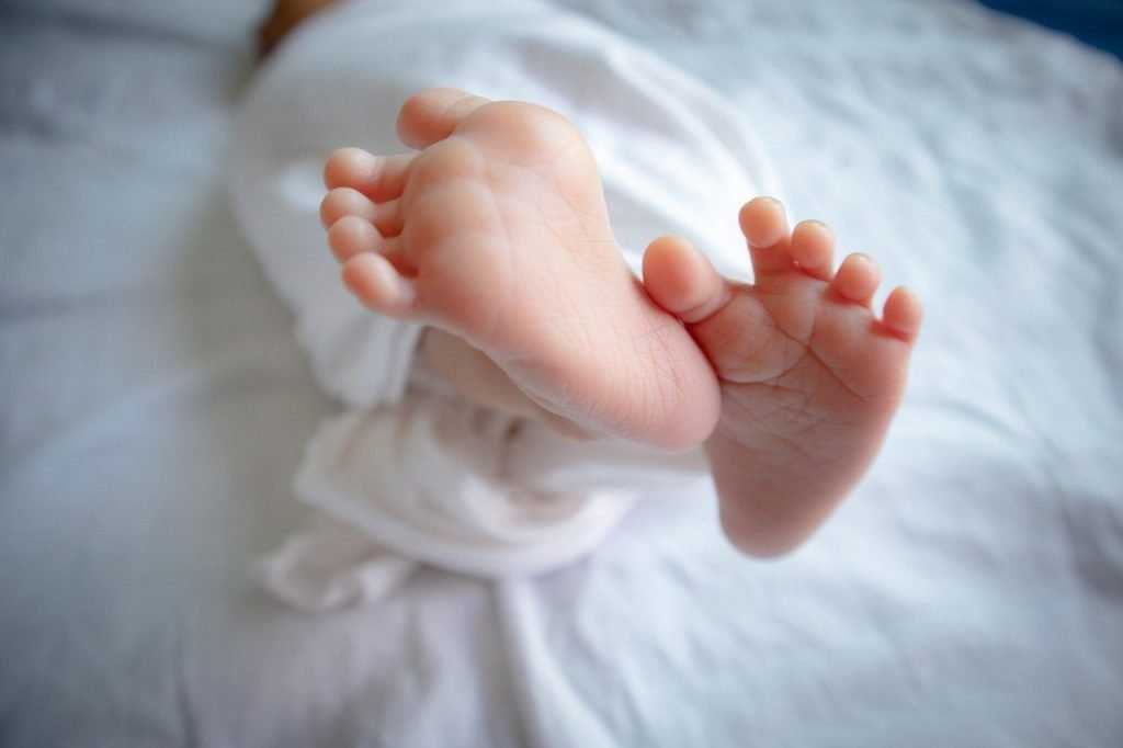 В брянских Семцах мать во время кормления покалечила новорожденного сына