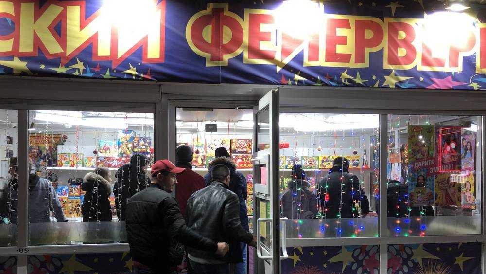 В Брянске началось столпотворение в магазинах фейерверков