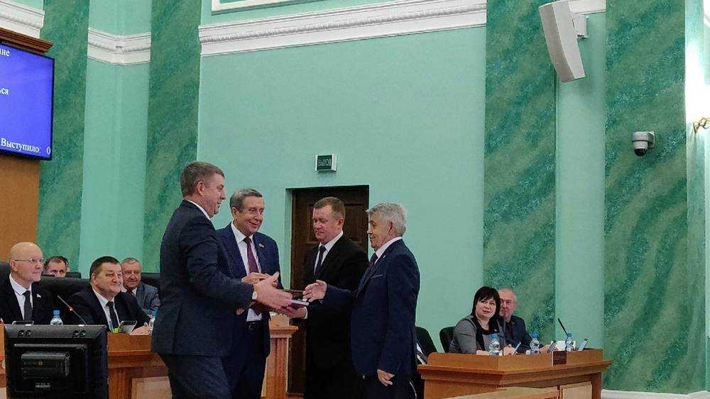 Юрию Лодкину вручили диплом почетного гражданина Брянской области