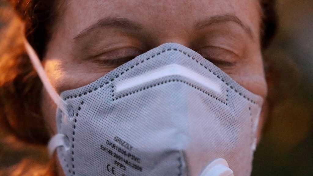 «Нас заразят коронавирусом тупые бюрократы»: россияне возмутились поступками чиновников