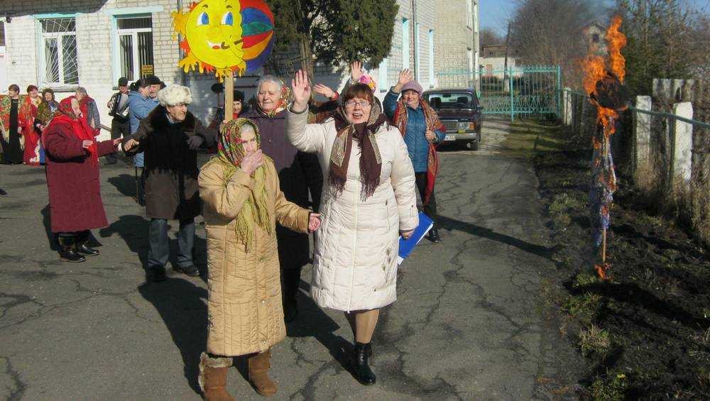 Масленица в Новозыбковском интернате: «Приходите веселиться – с Зимой проститься!»