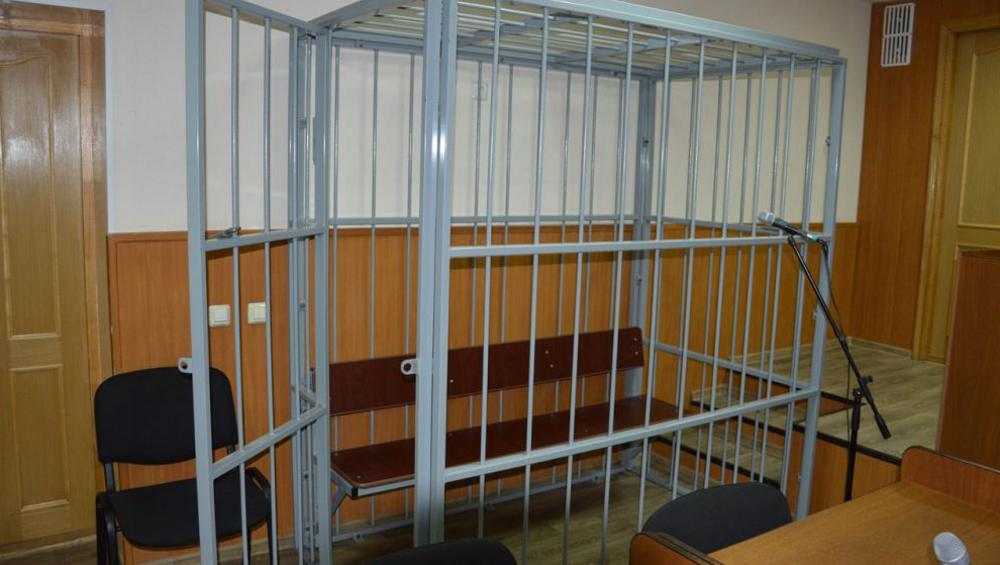 В Брянске осудили за грабеж и насилие 37-летнего уголовника-рецидивиста